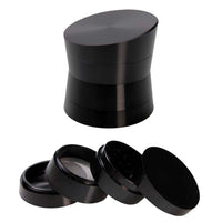 Diabolo Aluminium Grinder 4 – part, tummanharmaa 4-osainen alumiininen yrttigrinderi, jossa on timantinmuotoiset hampaat, siiviläosa ja keräysastia, esiteltynä minimalistisella taustalla.