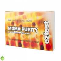 EZ Test MDMA Purity -testipakkaus, jossa on testilasiampulli ja värikartta puhtauden ilmaisemiseen.