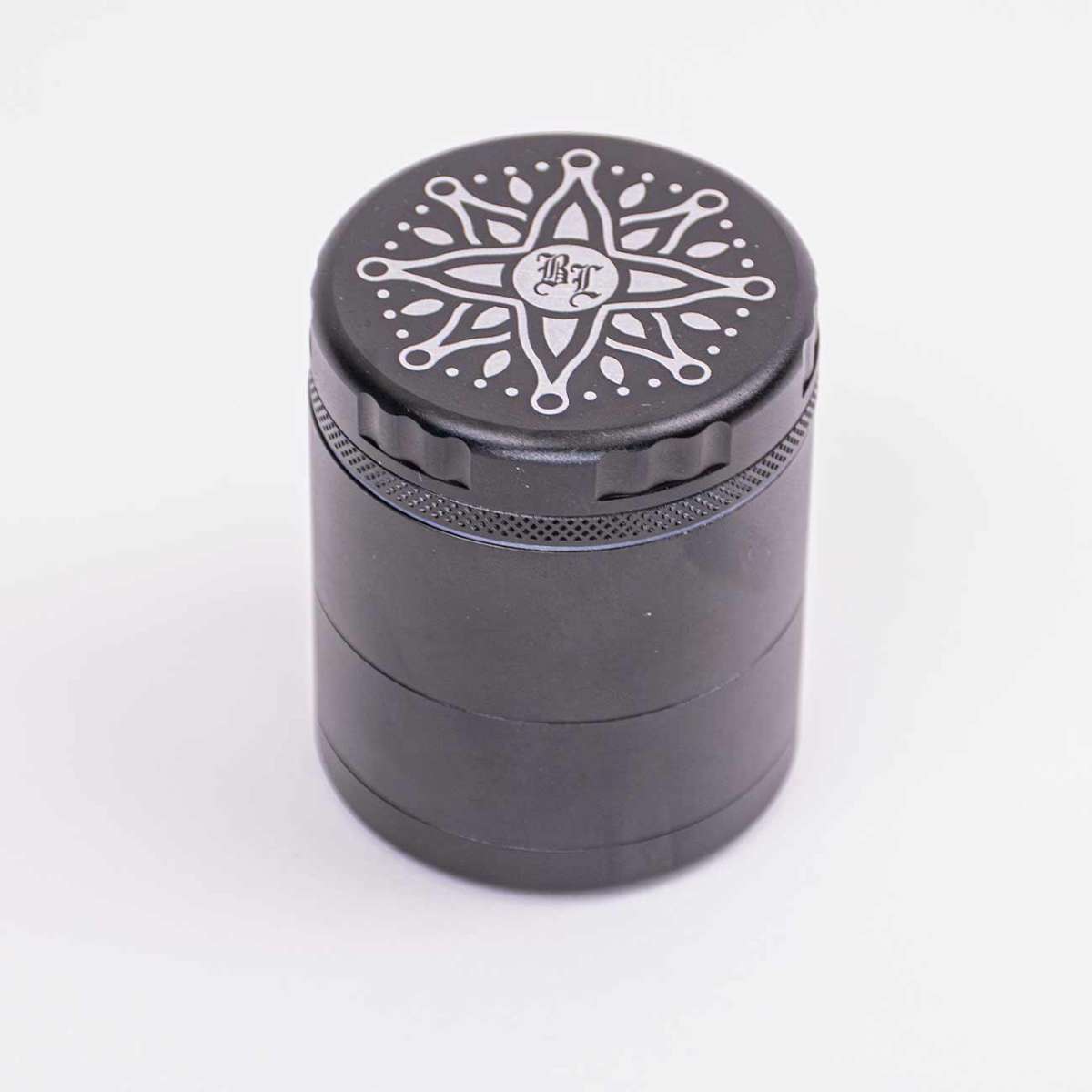 Musta Black Leaf FLOWER-grinderi 5-osainen