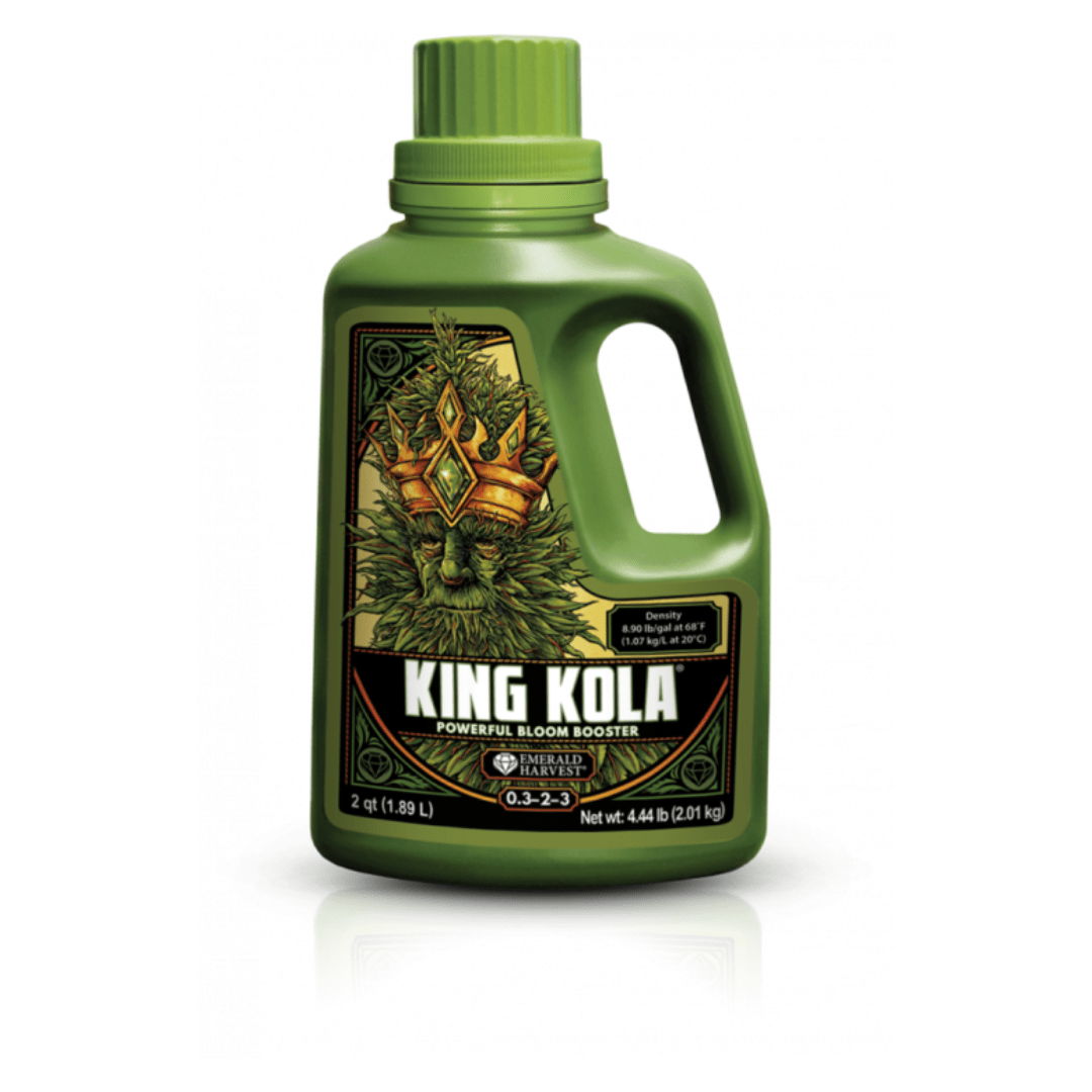 Emerald Harvest King Kola -kukitusboosteripullo, jossa näkyy tuotteen nimi ja logo, tehokas PK-ravinne kasvien kukitukseen.