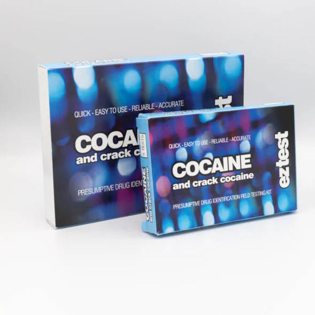 Kuva EZ Test Cocaine Purity -pakkauksesta, jossa näkyy testipullo, väriasteikko ja käyttöohjeet valkoisella taustalla.