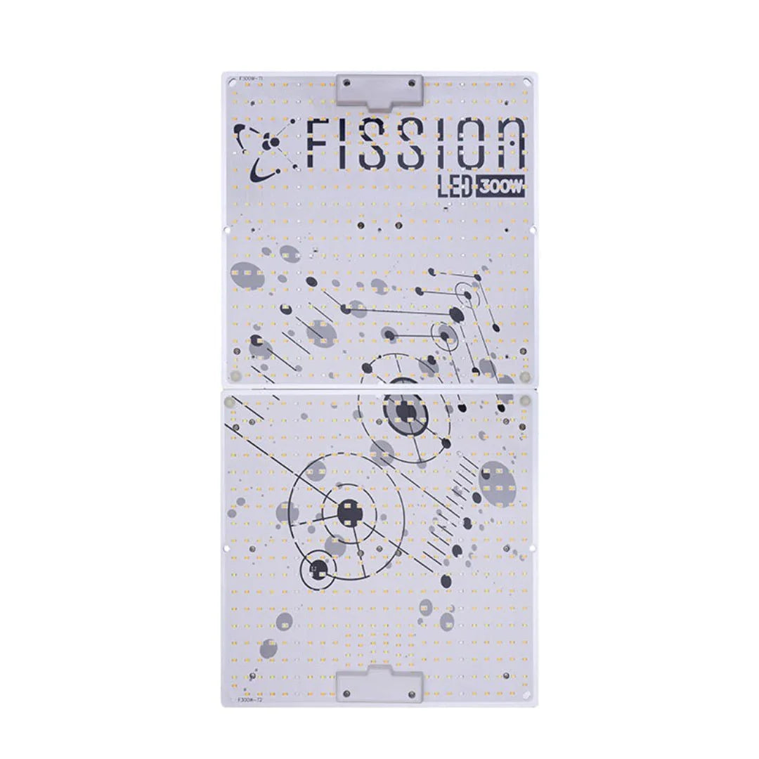 LUMINARIA FISSION LED 300W V2.0 Quantum Board -kasvatusvalo, moderni ja tehokas LED-paneeli kirkkaana.