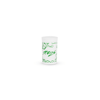 Kuva PURIZE® Pop Up Dose -säilytyspurkista, joka on avoimena ja esittelee sen tiiviin ja kätevän pop-up-mekanismin. Musta, pyöreä purkki, jonka kyljessä on PURIZE-logo.