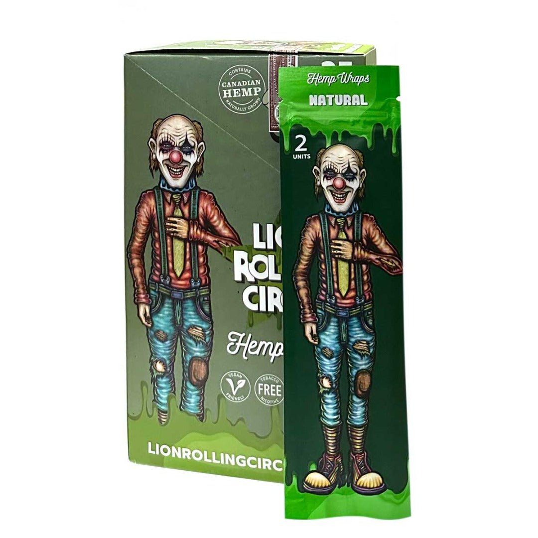 Kolme pakkausta Rolling Cirkus Hemp Wraps Natural -hamppukääreitä, joissa on värikäs sirkusaiheinen design ja selkeästi merkitty "Natural" -maku.