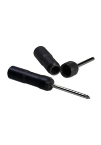 Realistisen näköinen Stash Can Screwdriver -ruuvimeisseli, jonka kahvassa on avattu salainen säilytyslokero pienille esineille.