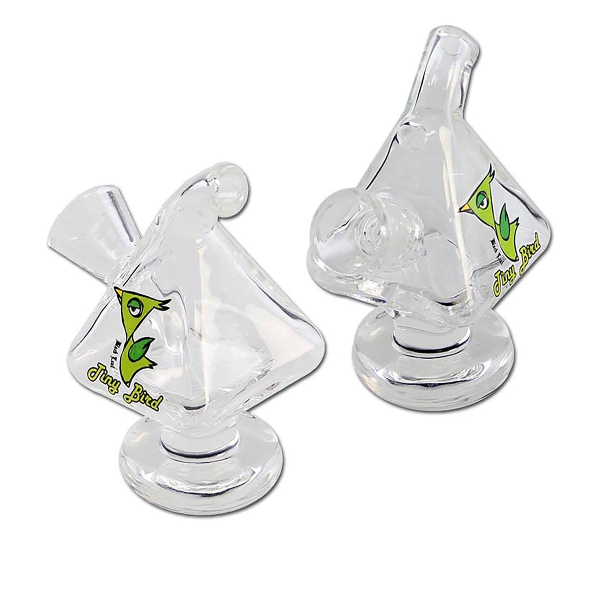 Kuva Tiny Bird Pyramid Jointti/Blunttibubblerista, valmistettu kirkkaasta borosilikaattilasista, Black Leaf -logolla. Kompakti pyramidin muotoinen kuplapuhallin.